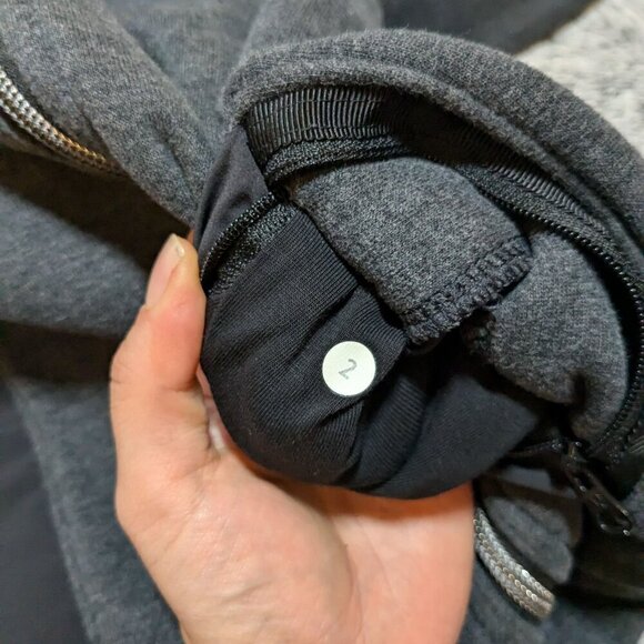 Lululemon En Route Gray Black Jacket Back Zipper Size 2 - Picture 8 of 9